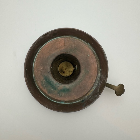 Vintage 19th Century Antique Metal Finger Loop Chamber Stick Candle Holder - Picture 3 of 4